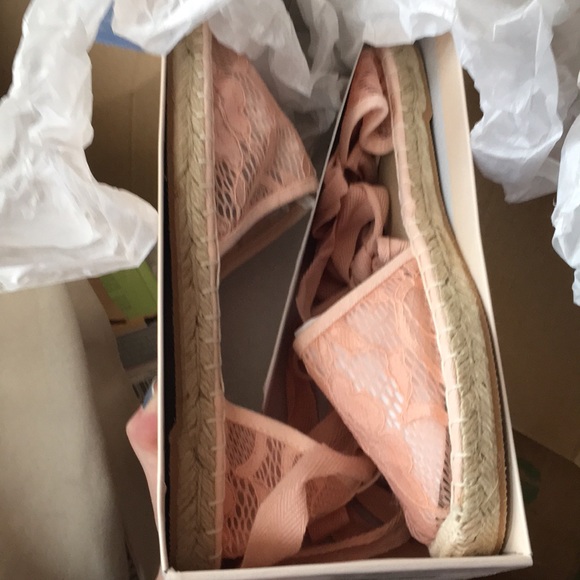 NIB Madison by ShoeDazzle Ballet Pink Espadrilles - Picture 4 of 5